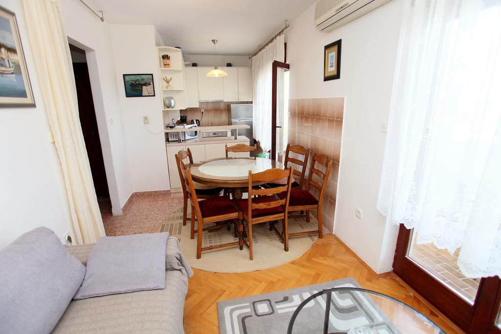 Apartments Sakal Trogir Ngoại thất bức ảnh