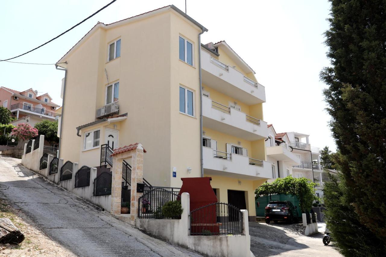 Apartments Sakal Trogir Ngoại thất bức ảnh